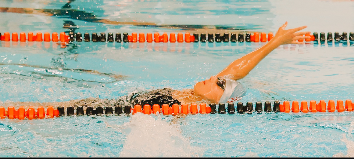 Girls Swim and Dive; A Season Full Of Making Waves